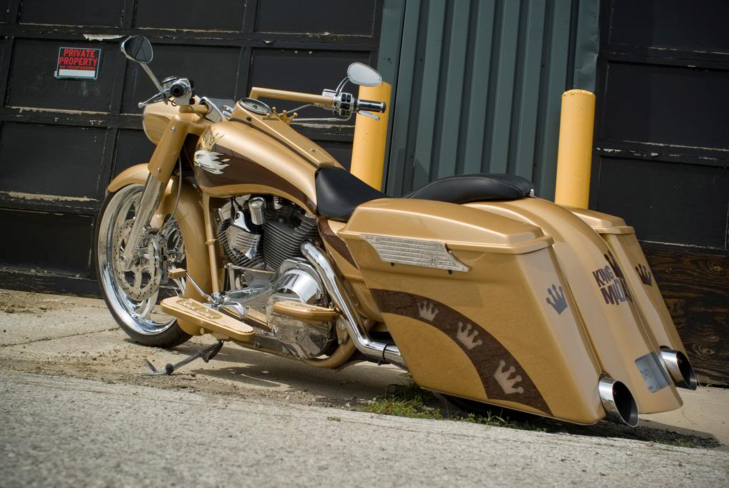 Audio Stretched Saddlebags for 1993-2013